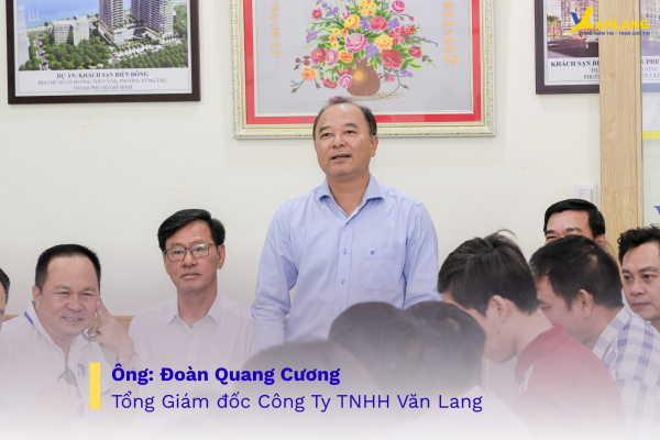 Ông Đoàn Quang Cương – Tổng Giám đốc Công ty TNHH Văn Lang phát biểu chào mừng và chia sẻ định hướng phát triển của doanh nghiệp tại buổi gặp gỡ.