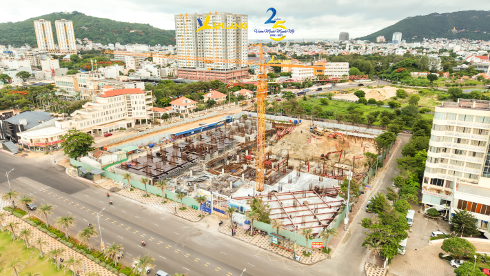 Hạng mục tầng hầm đang gấp rút hoàn thiện những công đoạn cuối cùng, tạo bệ phóng vững chắc cho khối tháp cao tầng trong tương lai.